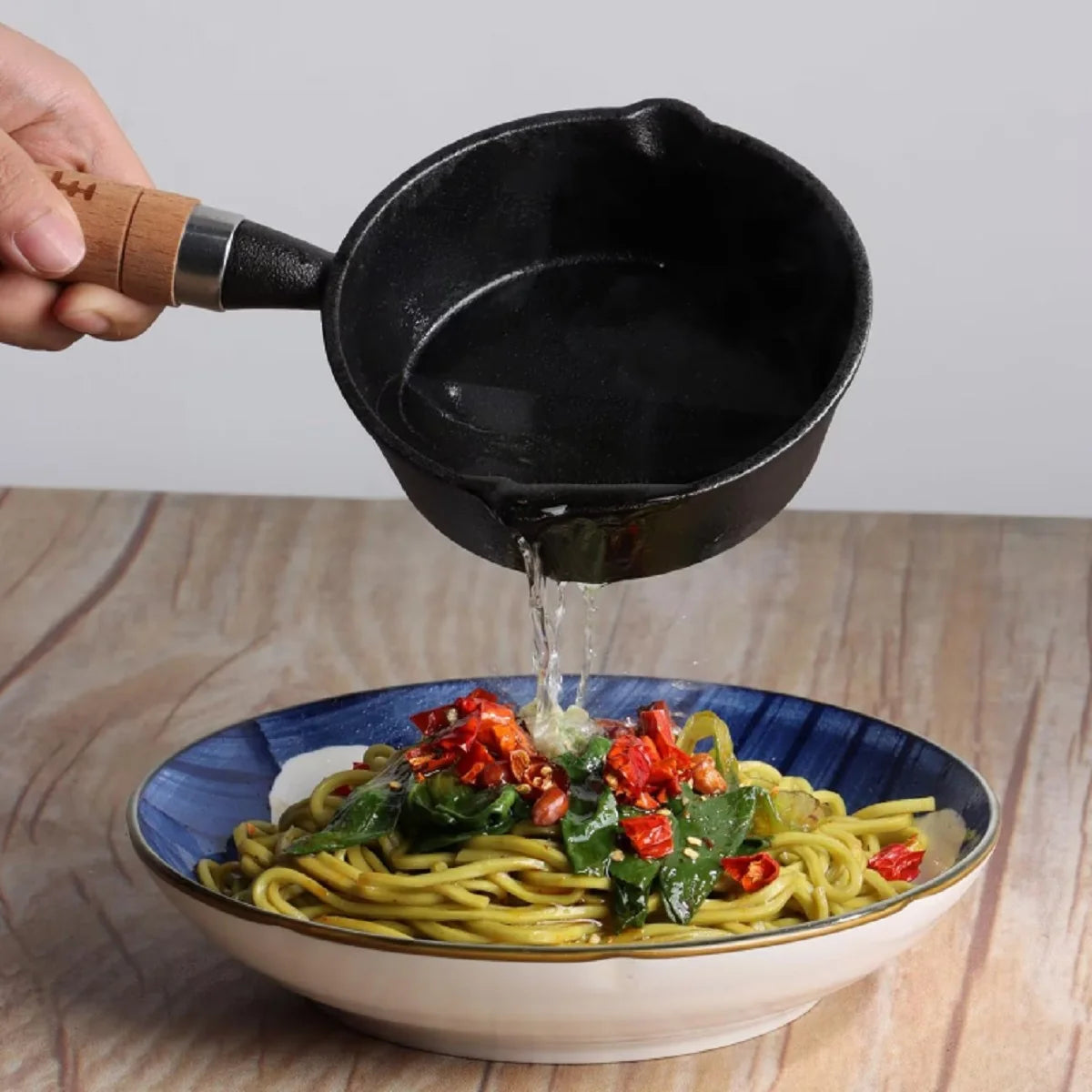 WANGYUANJI 4.3"Melting Pot Cast Iron Sauce Pan, Cast Iron Cookware, Melting Pot Perfect for Heating milk, Water and oil